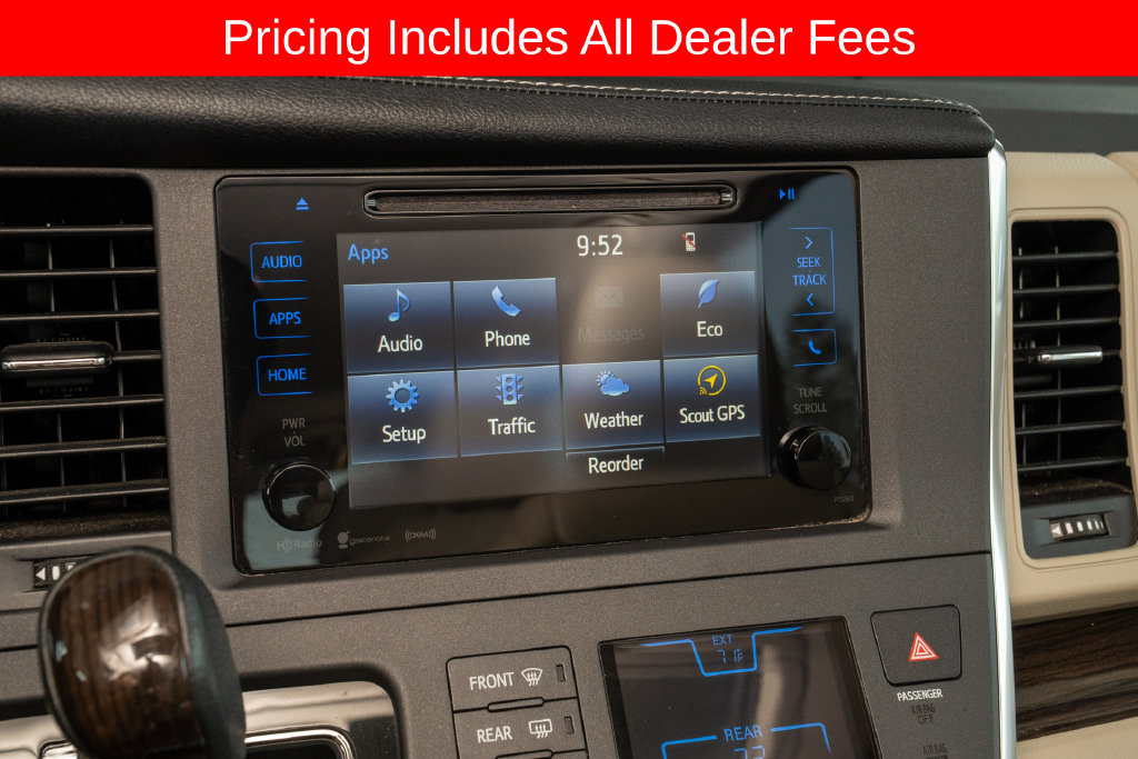 Used 2017 Toyota Sienna XLE FWD image 13