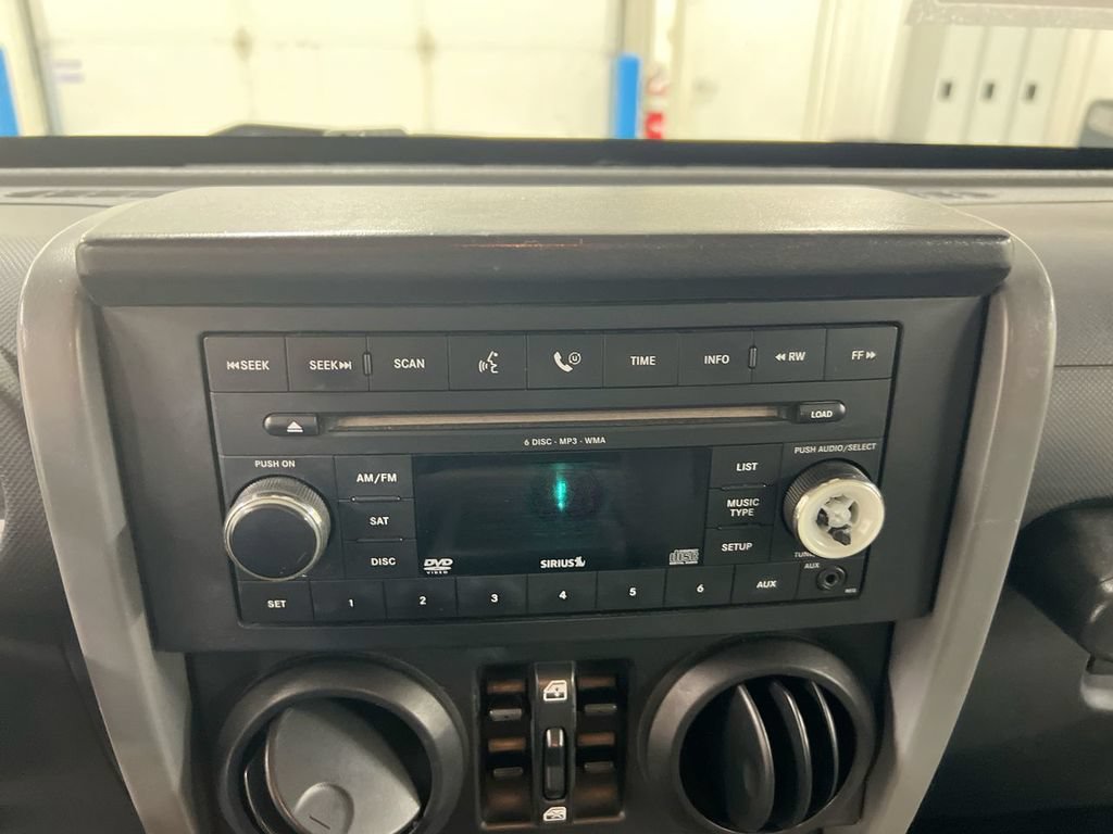 Used 2007 Jeep Wrangler Unlimited Sahara RWD image 14