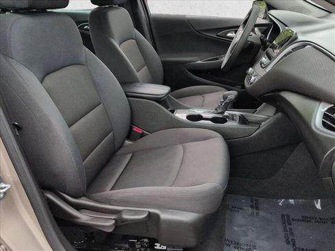 Used 2023 Chevrolet Malibu LT FWD image 19