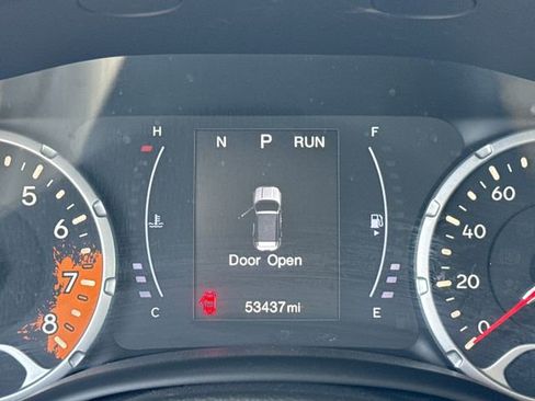 Used 2018 Jeep Renegade Latitude w/ Advanced Technology Group FWD image 17