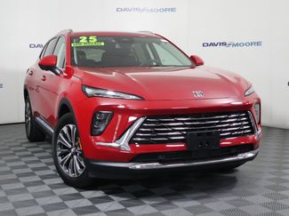 Used 2025 Buick Envision Preferred video 2