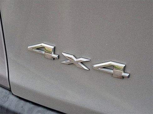 Used 2016 Jeep Cherokee Sport image 19