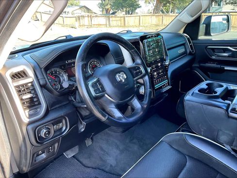Used 2019 RAM 1500 Laramie image 17