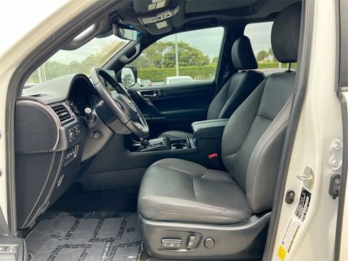 Certified 2022 Lexus GX 460 image 12