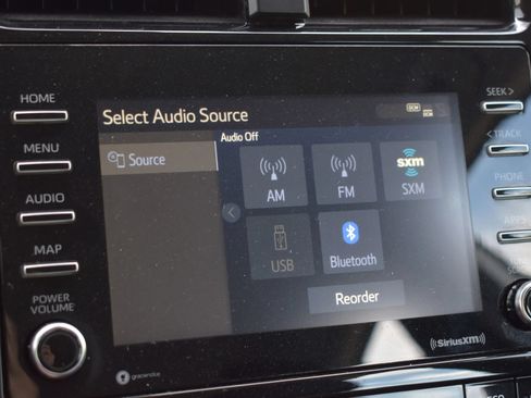 Used 2021 Toyota Prius LE AWD/4WD image 21