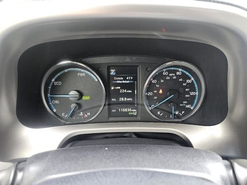 Used 2018 Toyota RAV4 XLE w/ Convenience Package AWD/4WD image 16