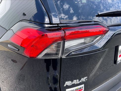 Used 2025 Toyota RAV4 LE AWD/4WD image 33