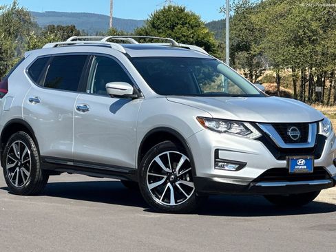 Used 2019 Nissan Rogue SL w/ Premium Package AWD/4WD image 1