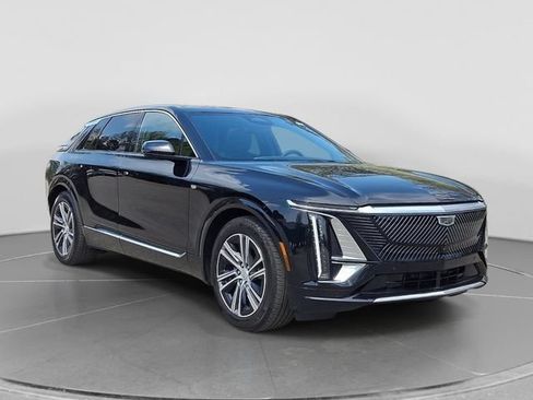 Used 2024 Cadillac Lyriq Luxury w/ LPO, Floor Liner Package AWD/4WD image 1