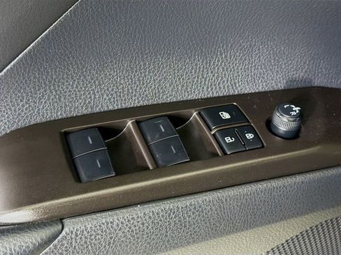 Used 2024 Toyota Camry SE image 21