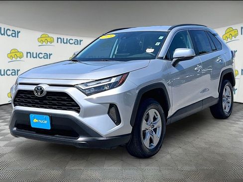 Used 2025 Toyota RAV4 XLE AWD/4WD image 3