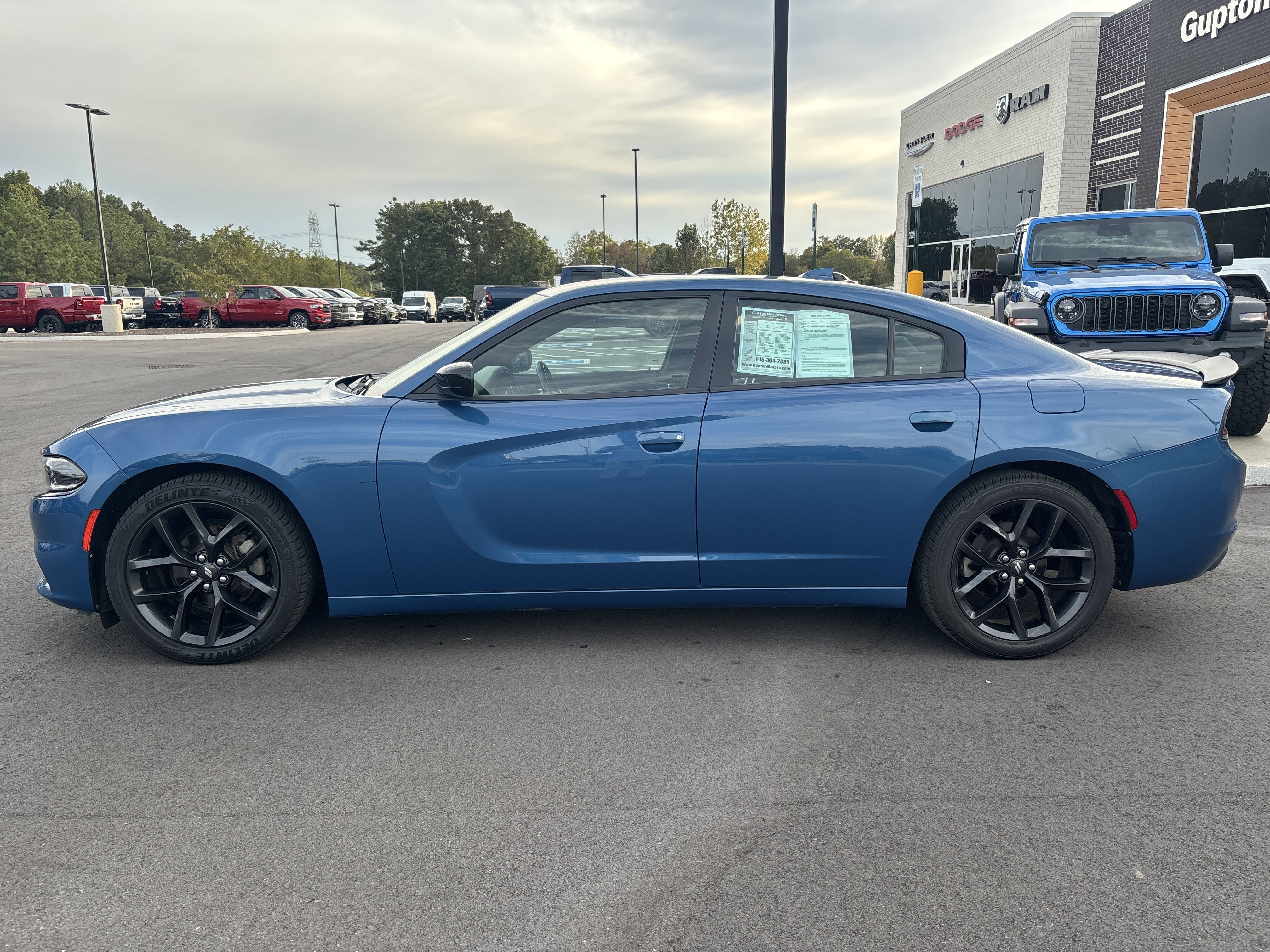 Used 2021 Dodge Charger SXT w/ Plus Group RWD image 2