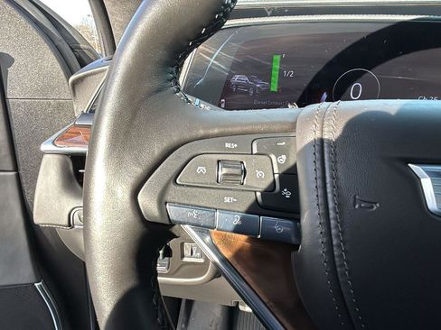 Certified 2024 Cadillac Escalade ESV Premium Luxury Platinum w/ Heavy-Duty Trailer Package image 16