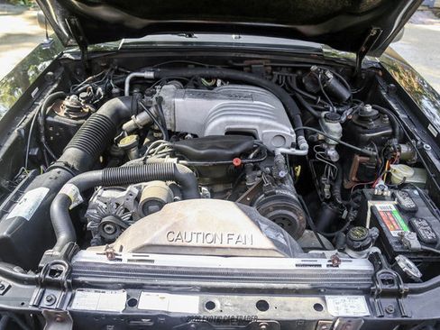 Used 1988 Ford Mustang GT RWD image 25