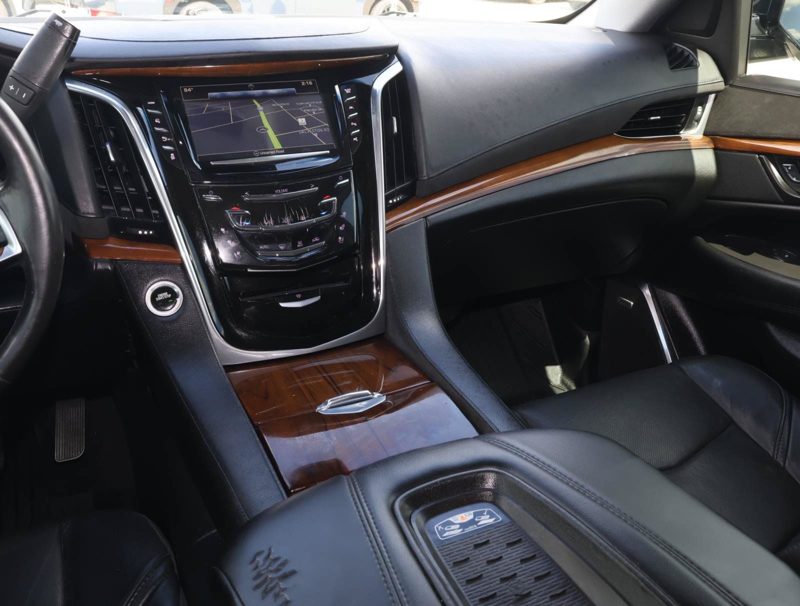 Used 2017 Cadillac Escalade Luxury RWD image 12