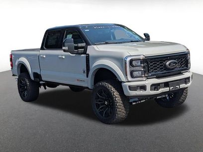 New 2026 Ford F250 Lariat w/ Black Appearance Package