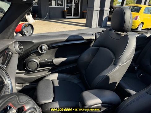 Used 2019 MINI Cooper S w/ Signature Upholstery Package FWD image 19