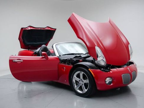 Used 2008 Pontiac Solstice Convertible w/ Premium Package RWD image 15