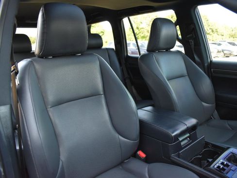 Used 2020 Lexus GX 460 Premium w/ Premium Package AWD/4WD image 34