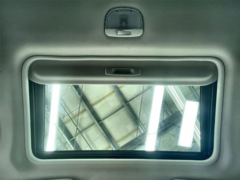 Used 2024 Subaru Crosstrek 2.0i Premium image 27