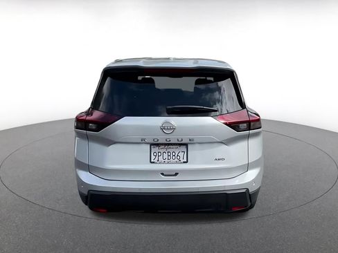 Used 2025 Nissan Rogue SV AWD/4WD image 10