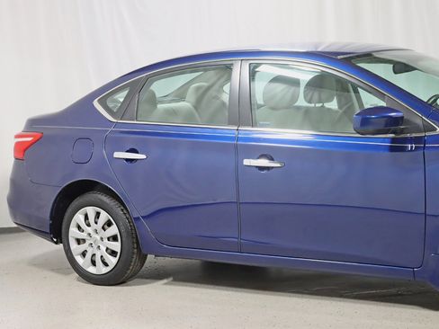Used 2017 Nissan Sentra S image 3