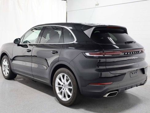 Certified 2024 Porsche Cayenne image 3