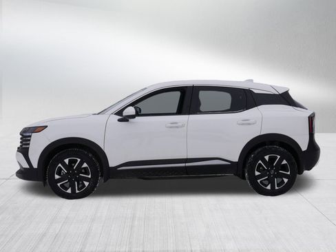 Certified 2025 Nissan Kicks SV w/ Illumination Package image 4