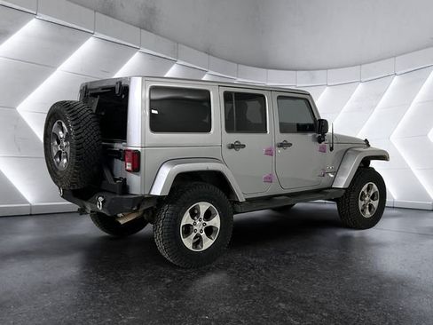 Used 2016 Jeep Wrangler Unlimited Sahara w/ Connectivity Group AWD/4WD image 4