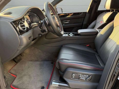 Certified 2024 Bentley Bentayga image 41