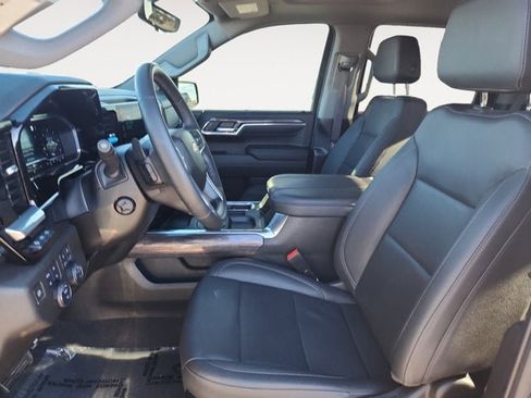 Used 2023 Chevrolet Silverado 1500 LTZ w/ LTZ Premium Package image 9