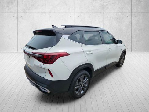 Used 2021 Kia Seltos S AWD/4WD image 10