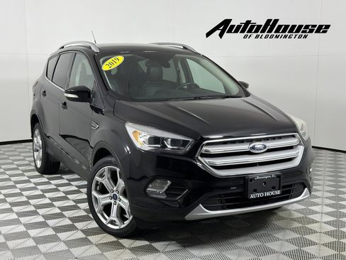 Used 2019 Ford Escape Titanium AWD/4WD image 1
