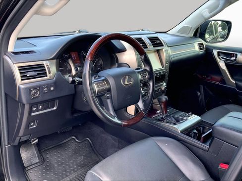 Used 2019 Lexus GX 460 Premium AWD/4WD image 16
