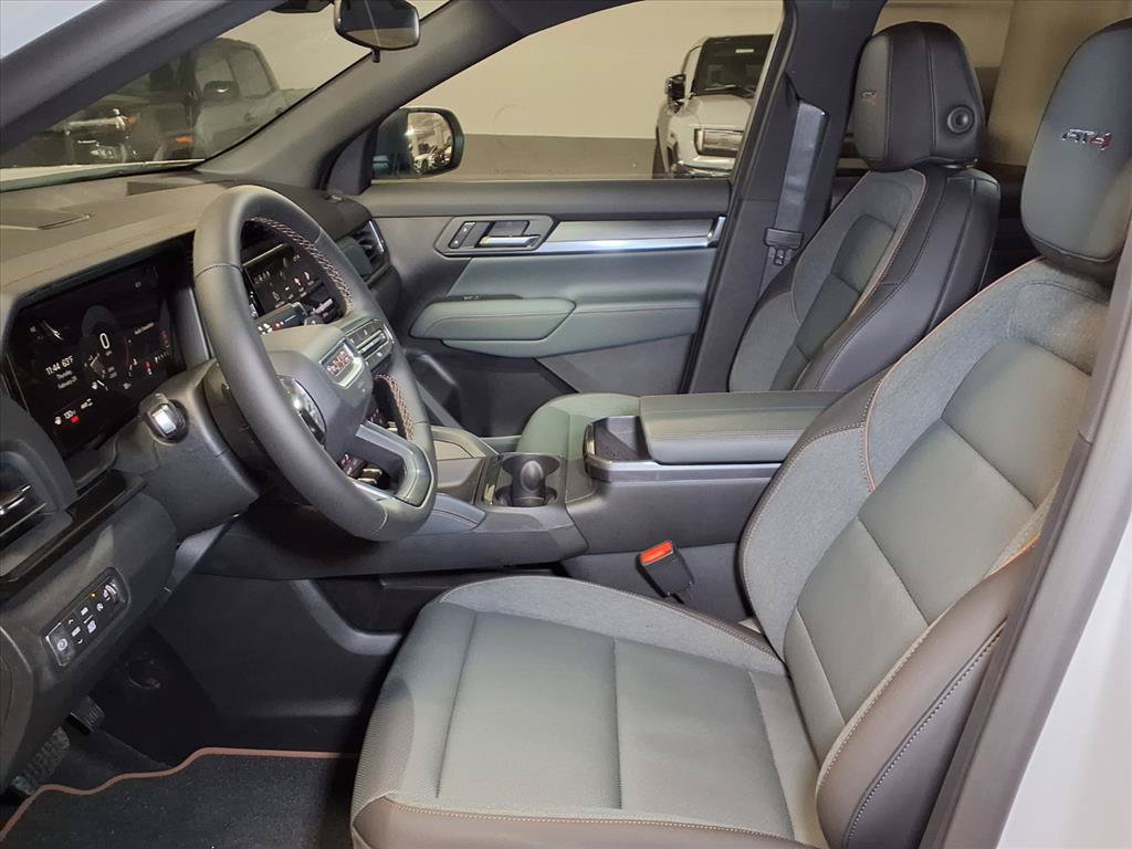 Used 2026 GMC Terrain AT4 AWD/4WD image 15