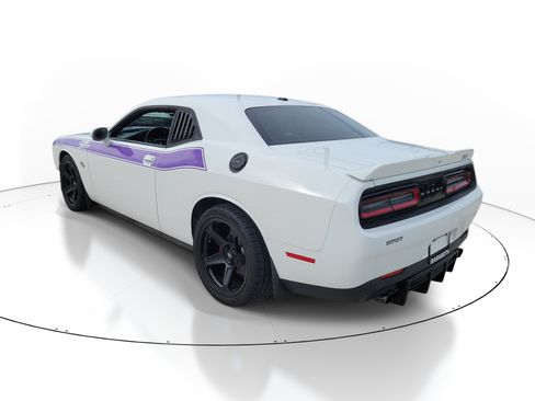 Used 2022 Dodge Challenger GT RWD image 4