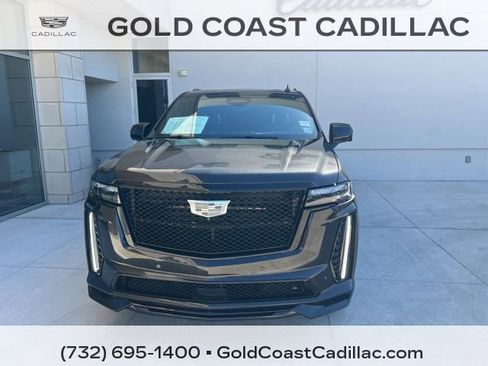 Certified 2024 Cadillac Escalade ESV V w/ LPO, Floor Liner Package image 5