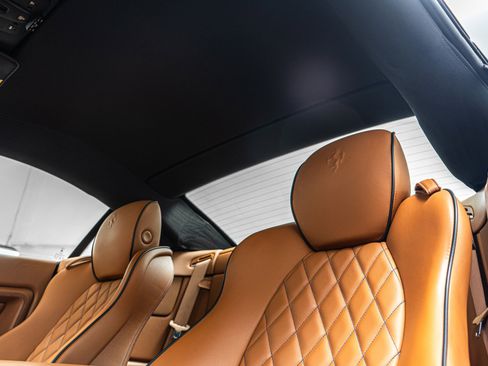 Used 2010 Ferrari California RWD image 39