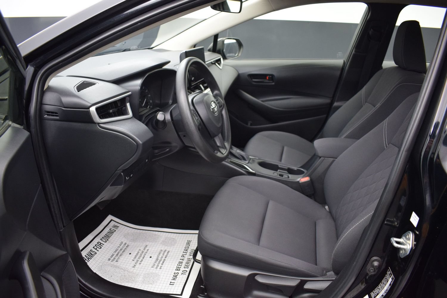 Used 2023 Toyota Corolla LE w/ LE Convenience Package FWD image 13