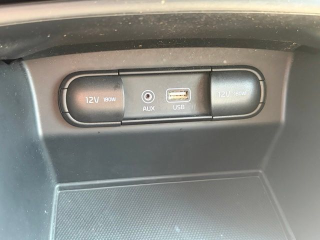 Used 2020 Kia Sorento S FWD image 23