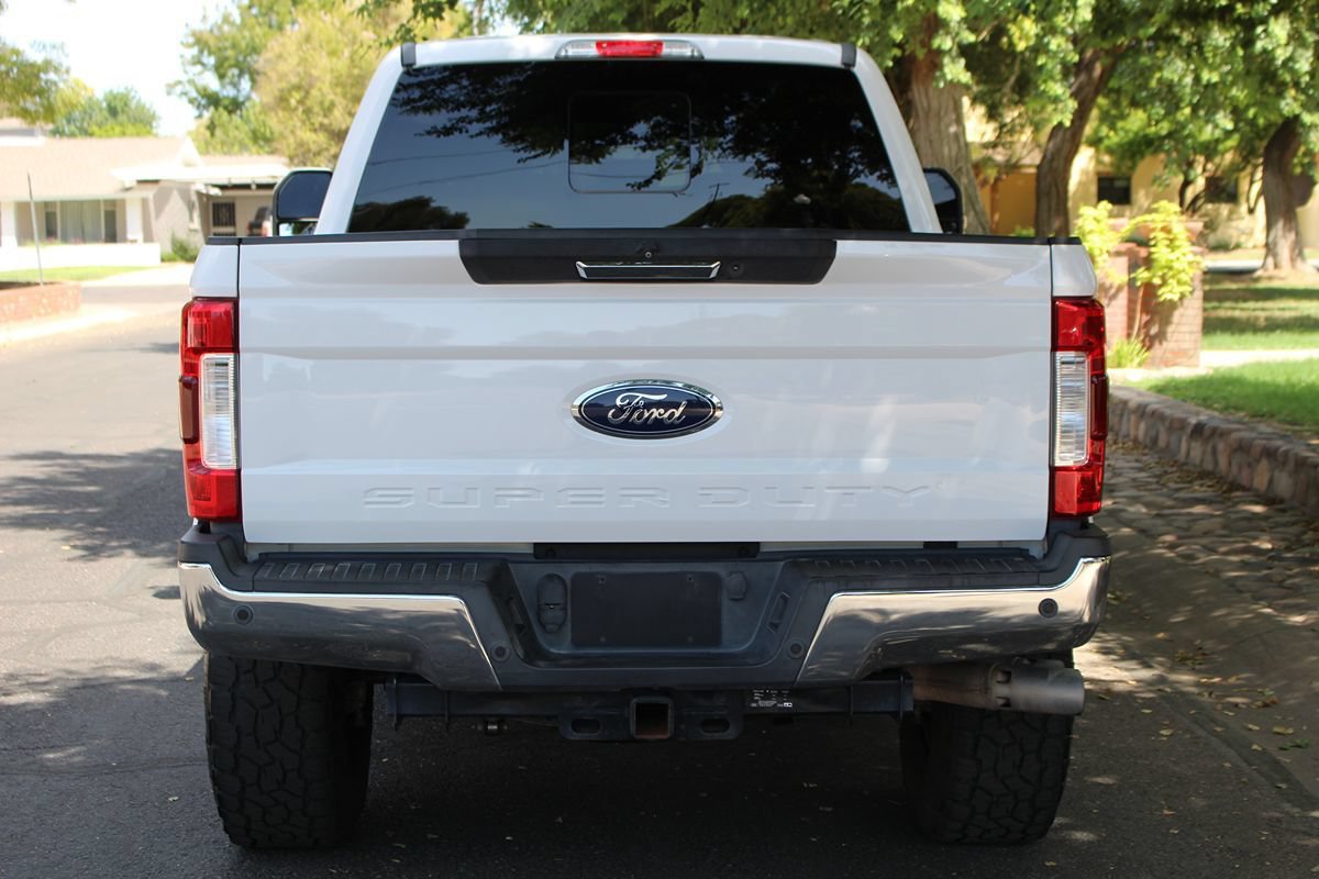 Used 2017 Ford F250 Lariat w/ Lariat Value Package AWD/4WD image 5