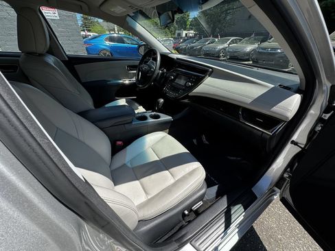 Used 2013 Toyota Avalon XLE w/ Preferred Accessory Package FWD image 16