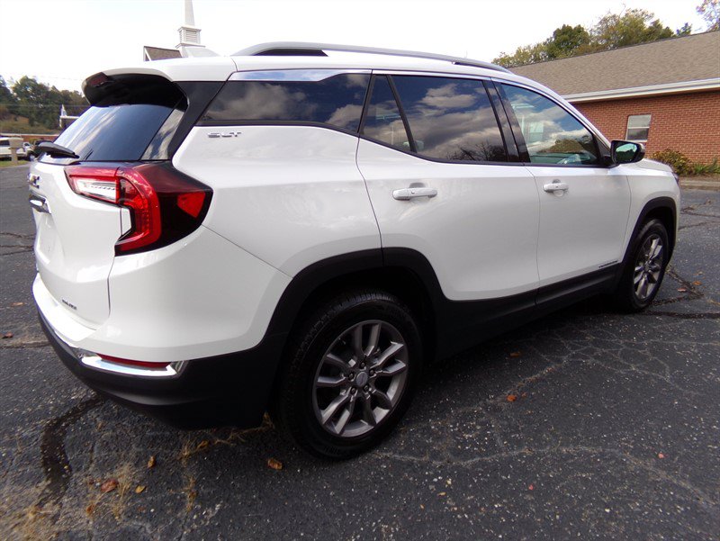 Used 2024 GMC Terrain SLT AWD/4WD image 6