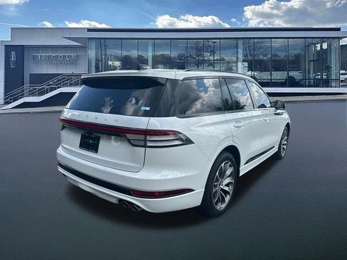 New 2026 Lincoln Aviator AWD w/ Jet Appearance Package image 8
