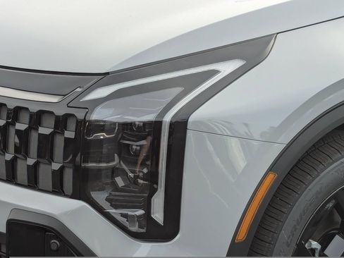 New 2026 Kia Sportage X-Line AWD/4WD image 10