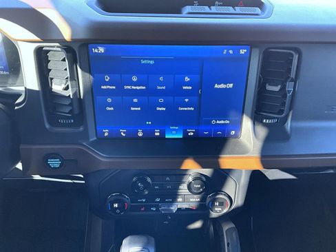 Used 2024 Ford Bronco Outer Banks image 24