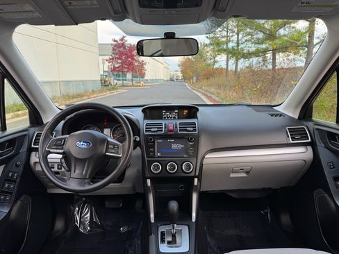 Used 2016 Subaru Forester 2.5i w/ Alloy Wheel Package image 5