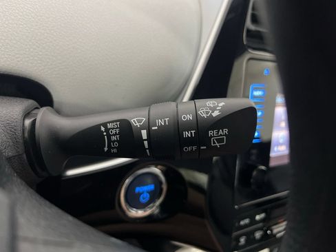Used 2017 Toyota Prius Two w/ Prius Two Safety Plus Package FWD image 62