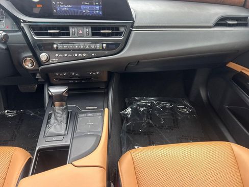 Used 2022 Lexus ES 350 w/ Premium Package FWD image 31