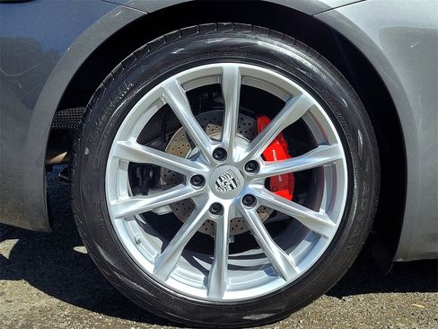 Used 2024 Porsche 718 Cayman S w/ Premium Package image 9